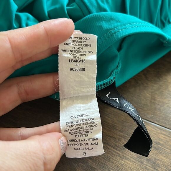 La Blanca turquoise ruched halter swimsuit Sz- 8 - Picture 11 of 11